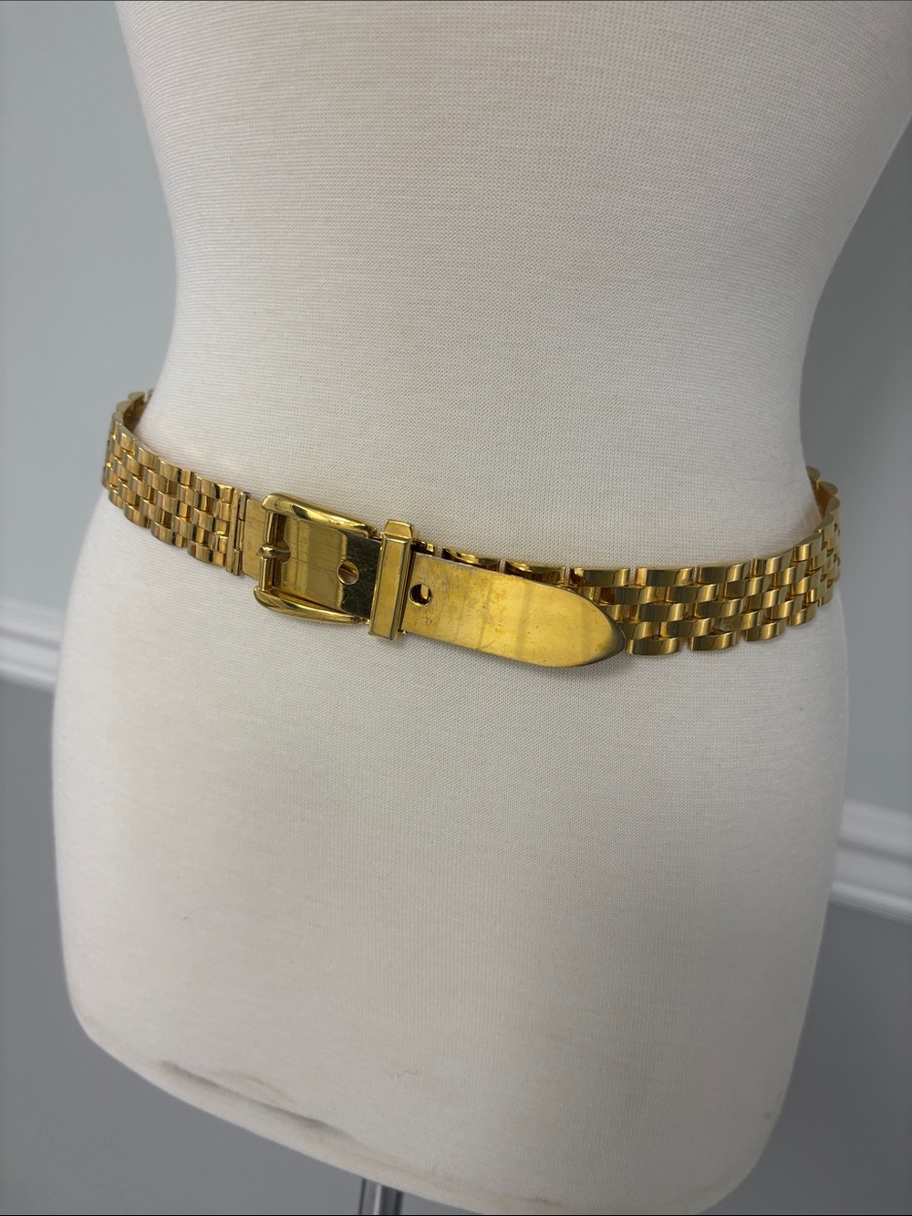 Gucci Gold-Tone Women's Chain Link Belt - Picture 8 of 13